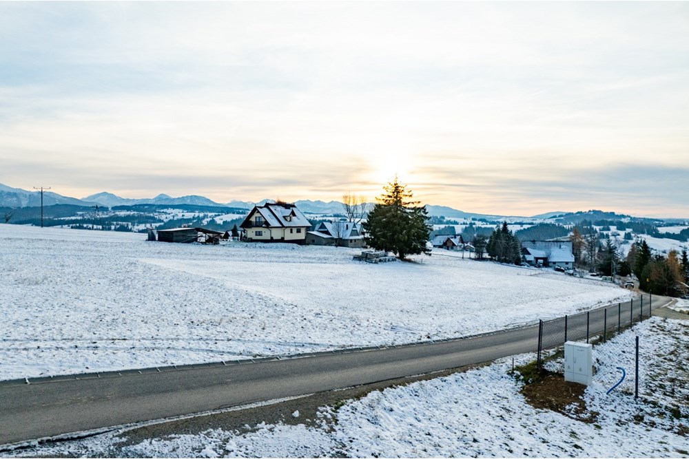 Działka budowlana - Sprzedaż - Czerwienne, Polska - 20251119-DJI_0898-HDR.jpg - 470151051-83