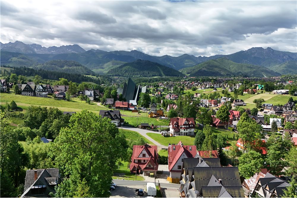 Dom wolnostojący - Sprzedaż - Zakopane, Polska - 85 - 800091040-90