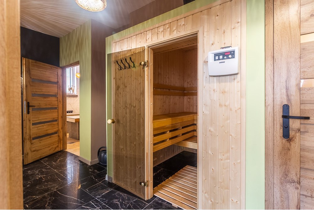 Lokal handlowy/usługowy - Sprzedaż - Łódź, Polska - Lokal-SPA-z-wyposazeniem-na-sprzedaz-Lodz-21.jpg - 470191039-136