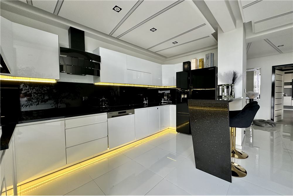 Mieszkanie - Sprzedaż - Bielsko-Biała, Polska - 11 - 800061098-166