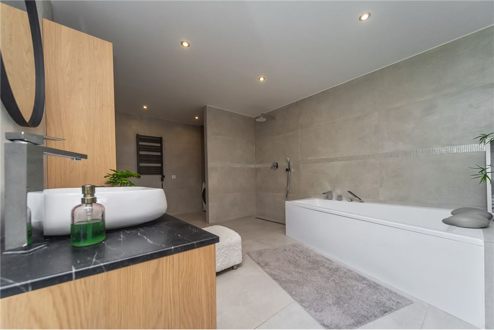 Dom jednorodzinny - Sprzedaż - Tarnowskie Góry, Polska - 59 - 800061076-410