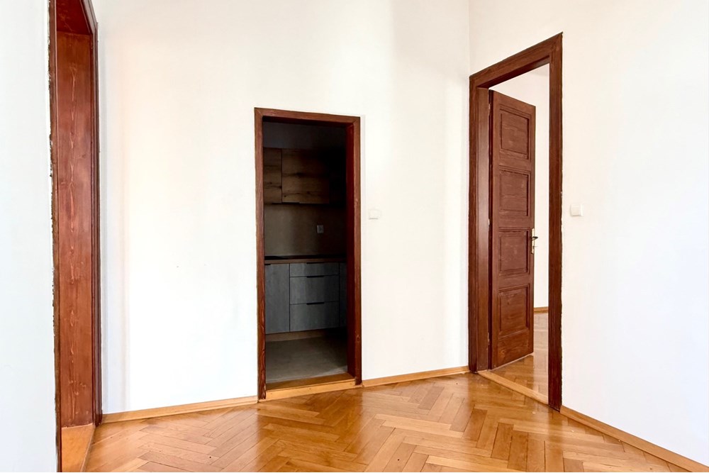 Lokal handlowy/usługowy - Wynajem - Bielsko-Biała, Polska - 4.jpeg - 470131094-21