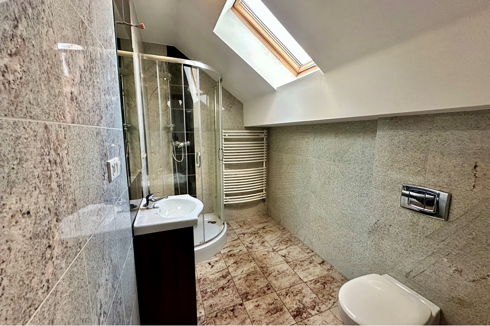 Mieszkanie dwupoziomowe - Sprzedaż - Bielsko-Biała, Polska - 19.jpeg - 800061098-182