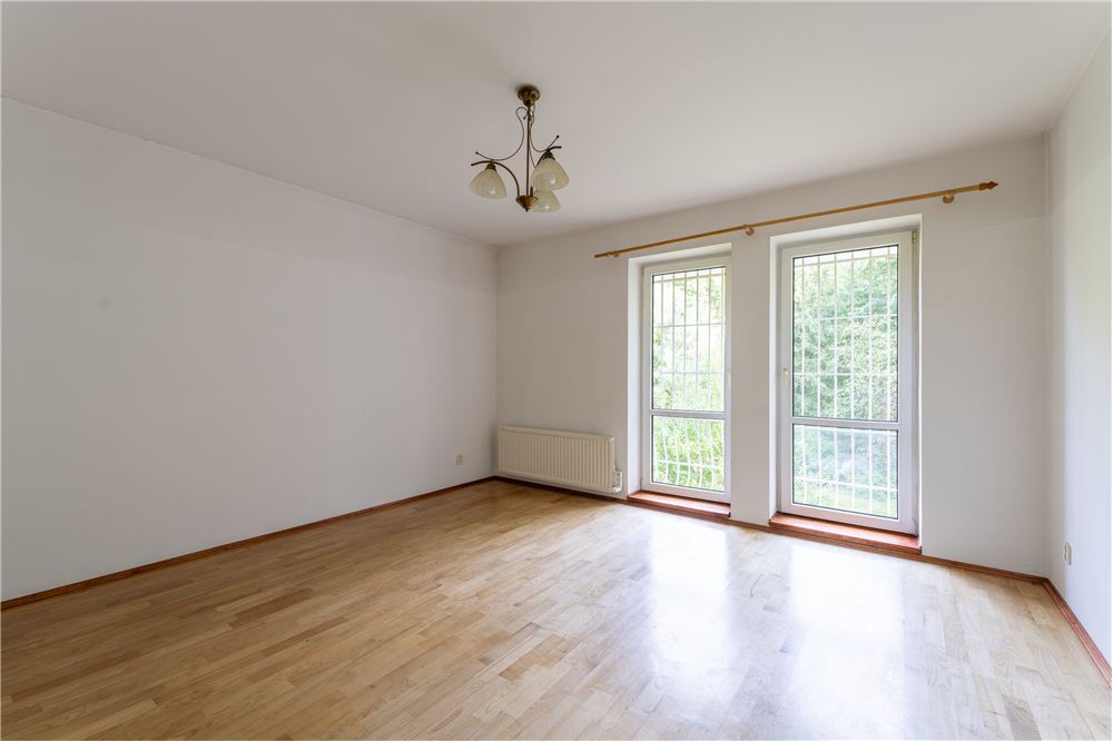 Dom wolnostojący - Sprzedaż - Józefów, Polska - 99 - 810251028-66