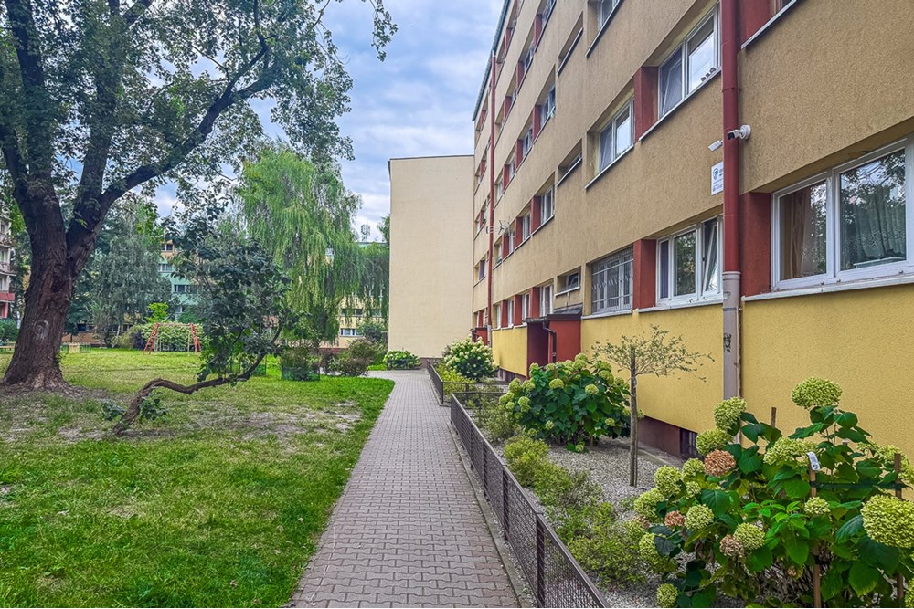 Mieszkanie - Sprzedaż - Łódź, Polska - Mieszkanie-na-sprzedaz-Lodz-Baluty-10.jpg - 470191035-110