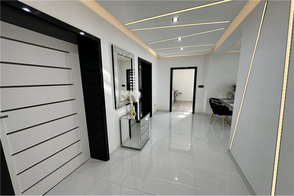 Mieszkanie - Sprzedaż - Bielsko-Biała, Polska - 43 - 800061098-166