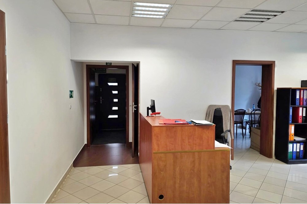 Lokal handlowy/usługowy - Wynajem - Bielsko-Biała, Polska - 3.jpg - 800061016-1295