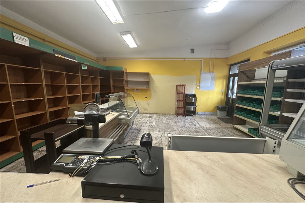 Lokal handlowy/usługowy - Wynajem - Bielsko-Biała, Polska - 25 - 800061103-137