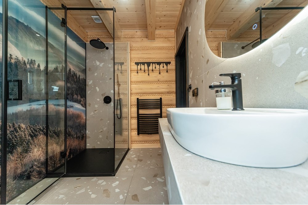 Biznes - Sprzedaż - Istebna, Polska - MIODM_005M.jpg - 800061093-116