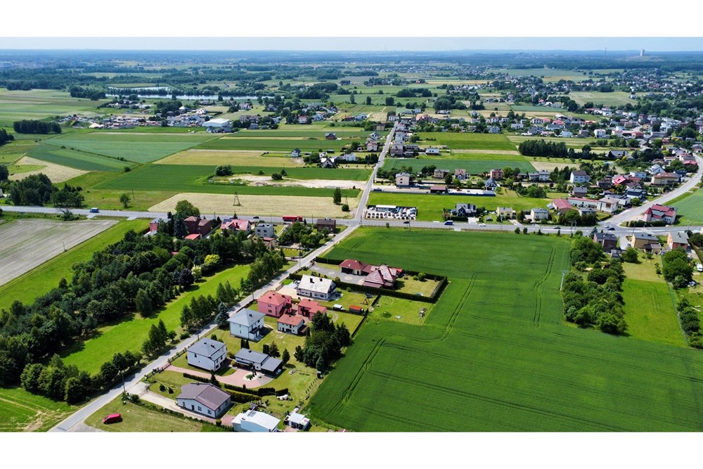 Nieruchomość gruntowa - Sprzedaż - Chełm Śląski, Polska - dji_fly_20250612_133638_669_1750154347128_photo_optimized.jpg - 800061127-24