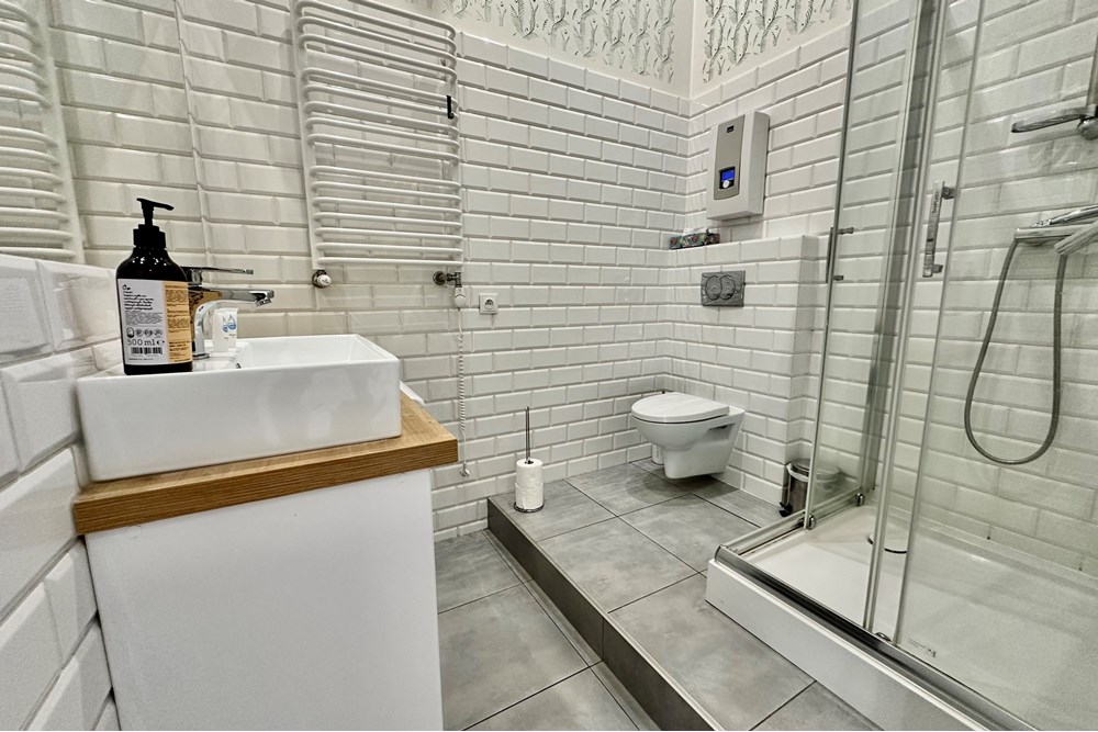 Mieszkanie - Sprzedaż - Bielsko-Biała, Polska - IMG_0335.jpeg - 800061098-179