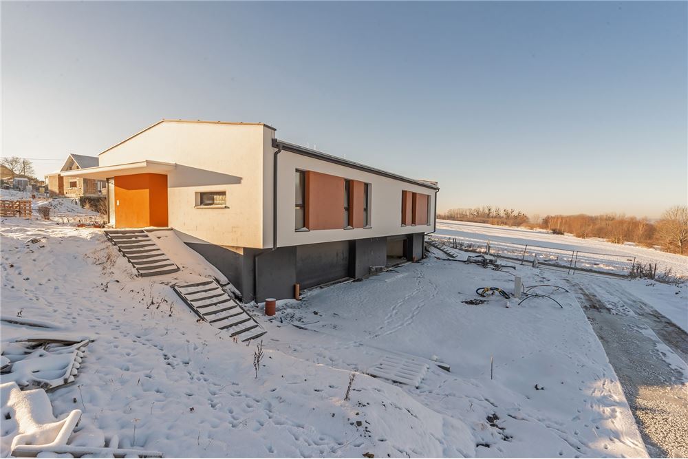 Dom jednorodzinny - Sprzedaż - Bielsko-Biała, Polska - 62 - 800061076-456