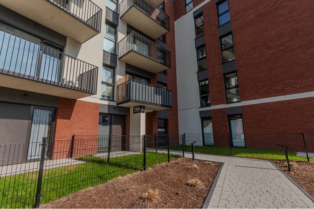 Mieszkanie - Sprzedaż - Bielsko-Biała, Polska - 11.jpg - 470131026-161