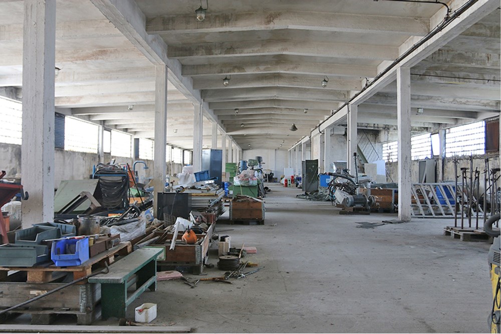 Nieruchomość przemysłowa - Sprzedaż - Bytom, Polska - Bytom Budynek i działka (14).JPG - 800041074-12