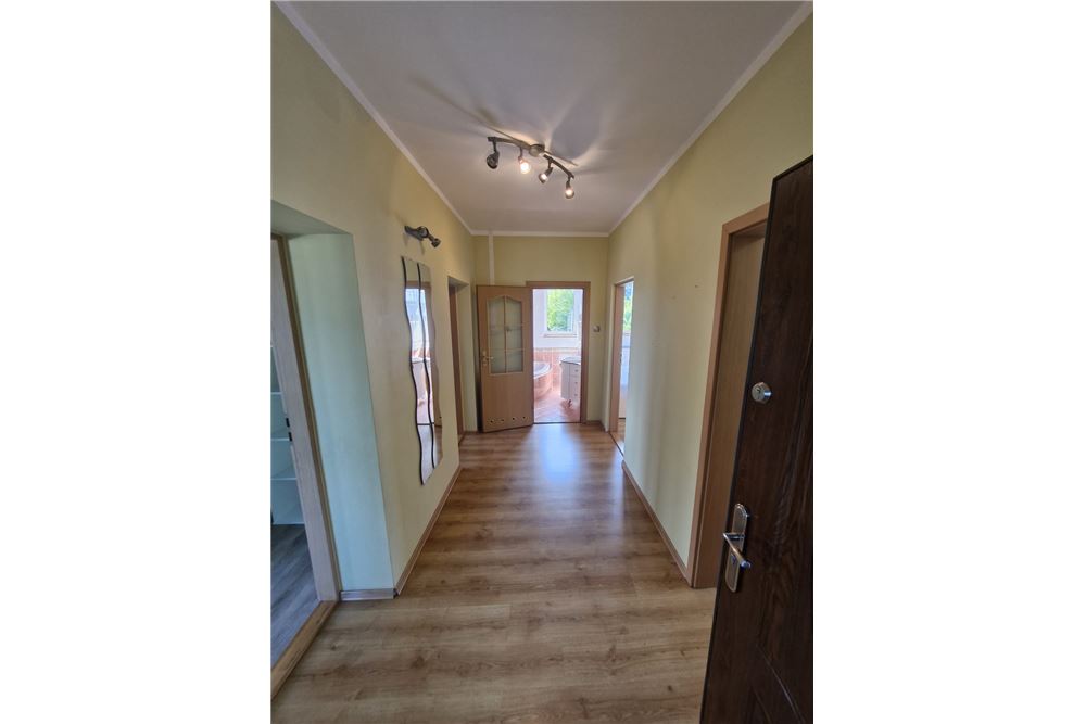 Mieszkanie - Wynajem - Bielsko-Biała, Polska - 9 - 800061116-21