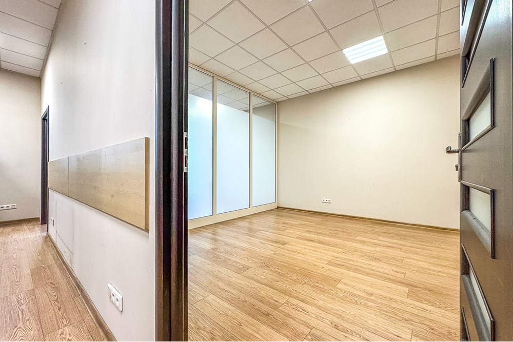 Biuro - Wynajem - Łódź, Polska - Lokal-uslugowy-na-wynajem-5.jpg - 470191057-37