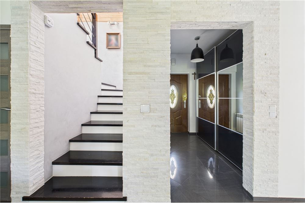 Dom jednorodzinny - Sprzedaż - Gorzyczki, Polska - 32 - 470311001-13