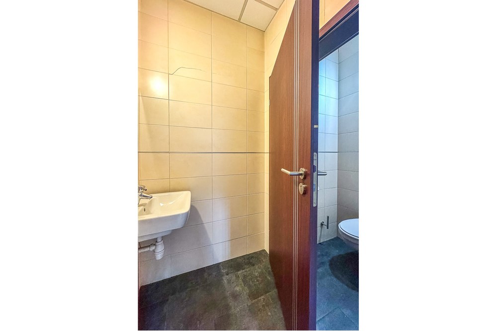 Biuro - Wynajem - Łódź, Polska - Lokal-uslugowy-na-wynajem-8.jpg - 470191057-37