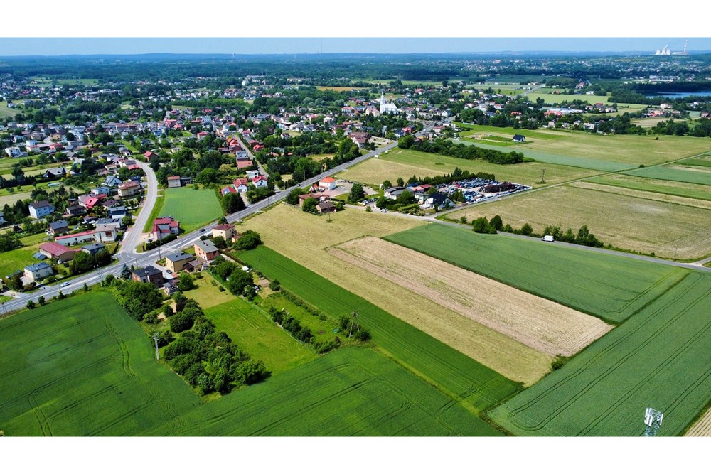 Nieruchomość gruntowa - Sprzedaż - Chełm Śląski, Polska - dji_fly_20250612_133644_670_1750154346298_photo_optimized.jpg - 800061127-24