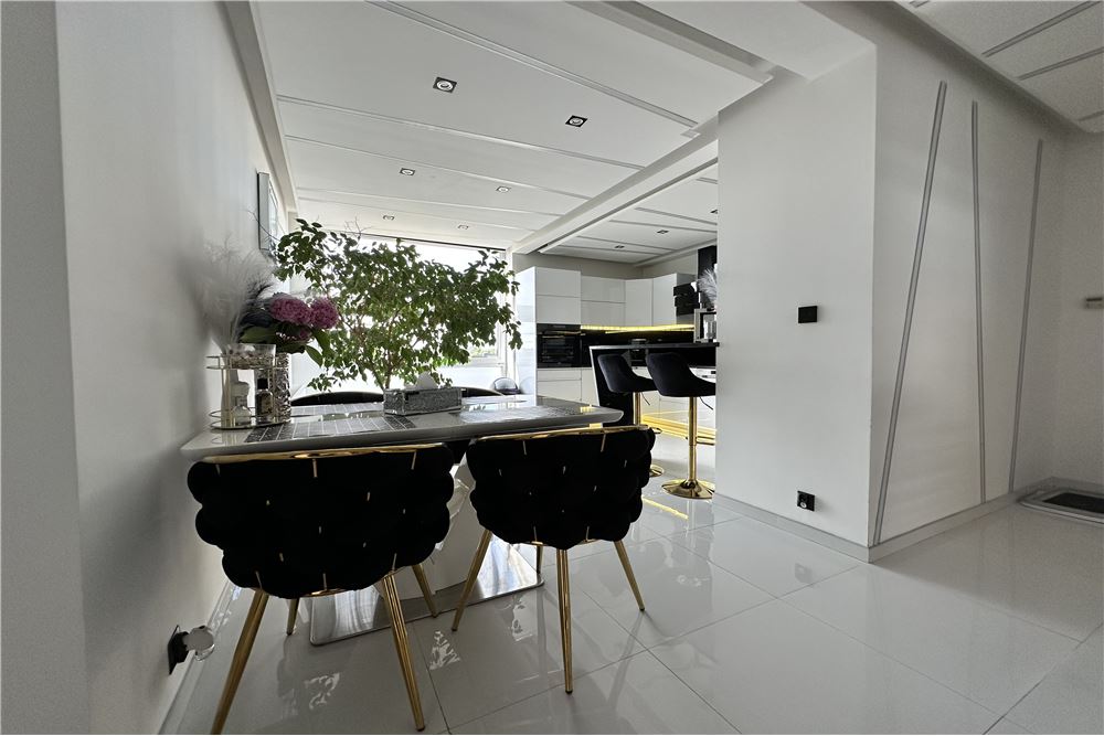 Mieszkanie - Sprzedaż - Bielsko-Biała, Polska - 29 - 800061098-166