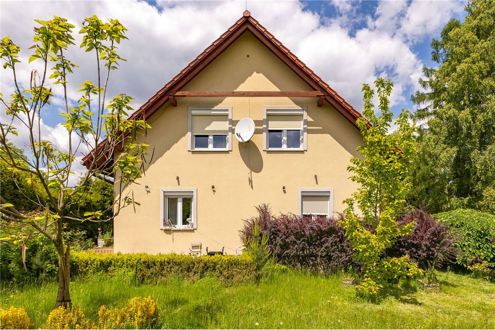 Dom wolnostojący - Sprzedaż - Hecznarowice, Polska - 1 - 800061107-98