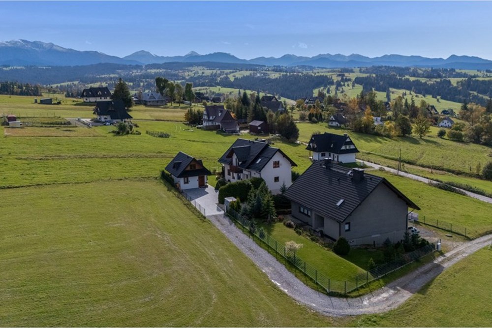 Dom wolnostojący - Sprzedaż - Czerwienne, Polska - DJI_20251013142232_0053_D_DRON-Edit.jpg - 800271028-8