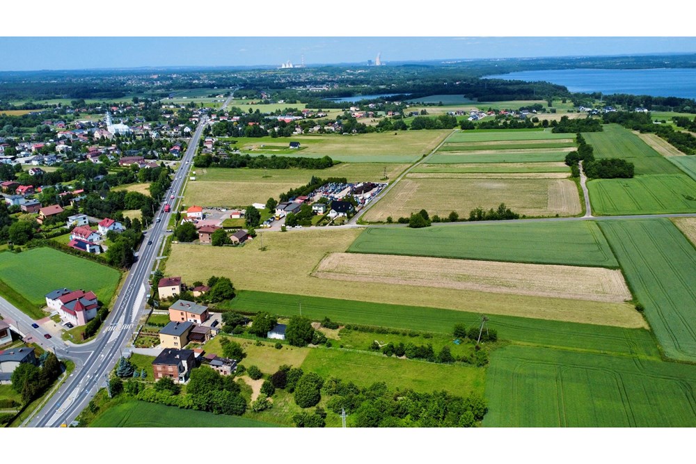 Nieruchomość gruntowa - Sprzedaż - Chełm Śląski, Polska - dji_fly_20250612_133706_672_1750154344524_photo_optimized.jpg - 800061127-24
