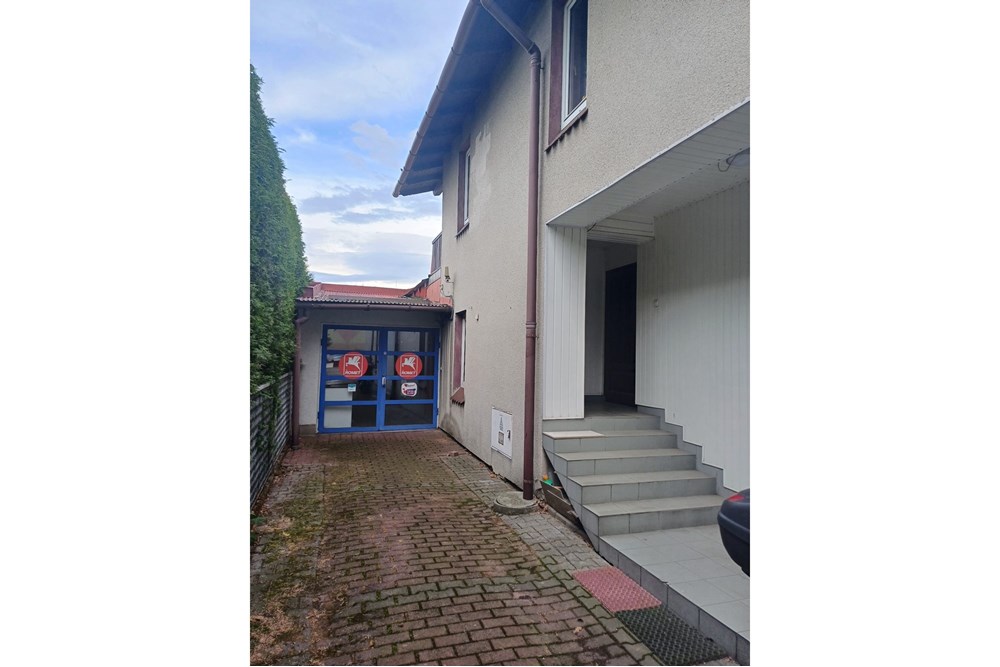 Nieruchomość inwestycyjna - Sprzedaż - Jawiszowice, Polska - brz, drzwi.jpg - 470131109-31