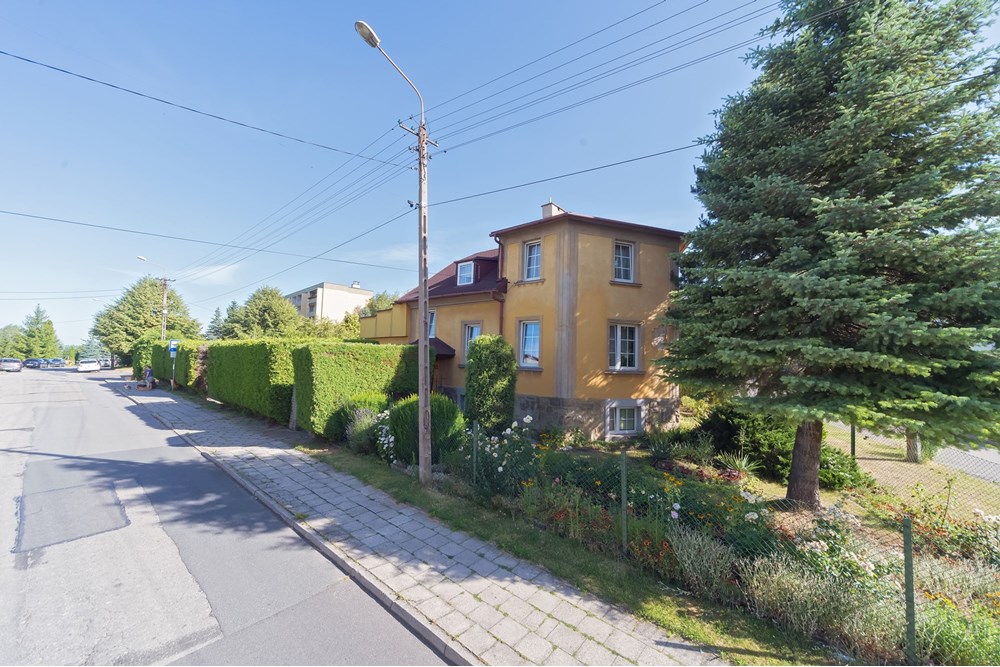 Dom wolnostojący - Sprzedaż - Bielsko-Biała, Polska - 1.jpg - 470131026-163