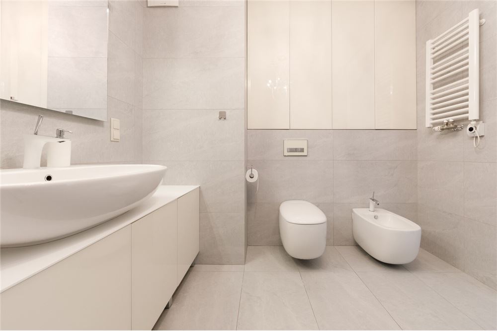 Mieszkanie - Sprzedaż - Warszawa, Polska - 12 - 810131039-172