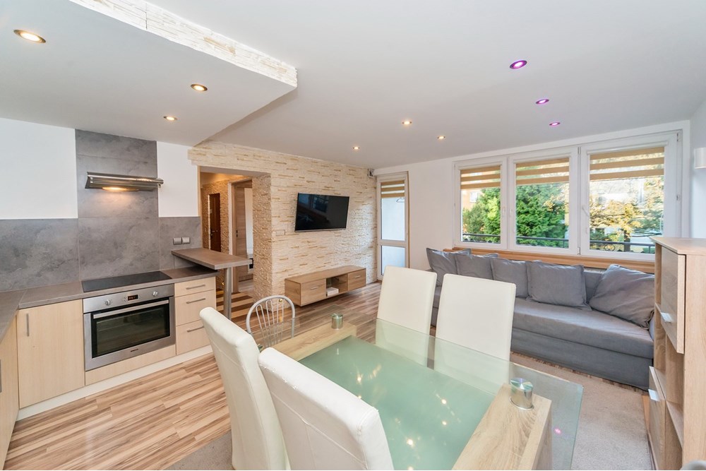 Mieszkanie - Wynajem - Bielsko-Biała, Polska - 2A.jpg - 800061057-197