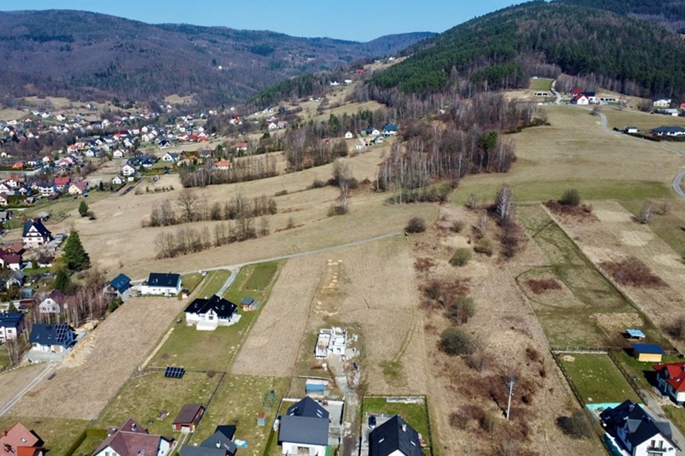 Działka budowlana - Sprzedaż - Łękawica, Polska - dji_fly_20250322_112056_368_1742638880171_photo_optimized.jpg - 800061130-13