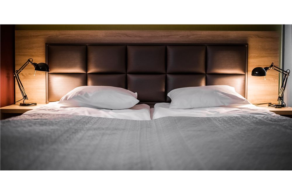 Dom wolnostojący - Sprzedaż - Korbielów, Polska - 75 - 800061076-401