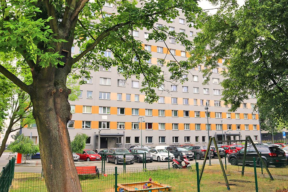 Mieszkanie - Sprzedaż - Tychy, Polska - 3 - 800041001-887