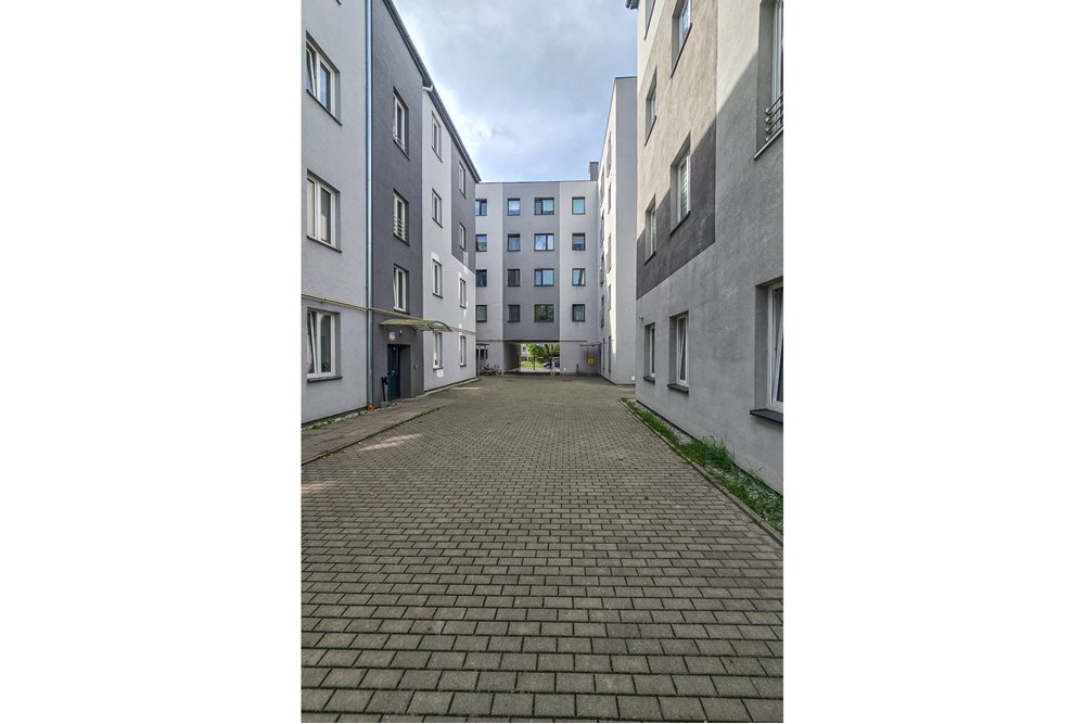 Mieszkanie na parterze - Sprzedaż - Łódź, Polska - Mieszkanie-na-sprzedaz-Lodz-Widzew-9.jpg - 470191045-180