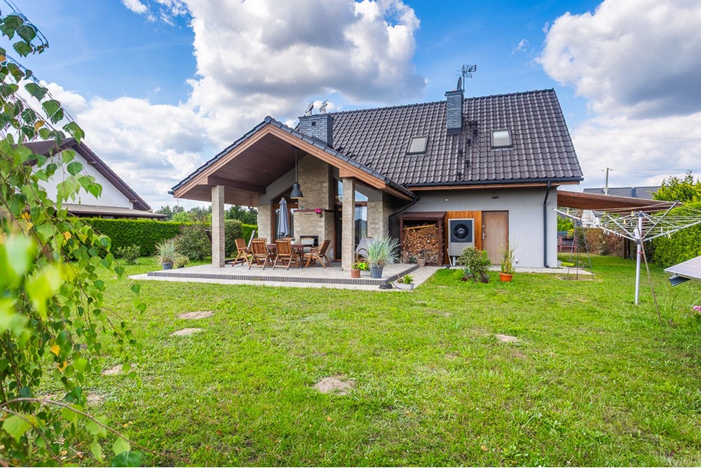 Dom wolnostojący - Sprzedaż - Zgniłe Błoto, Polska - Dom-na-sprzedaz-Zgnile-Blota-2.jpg - 470191035-109