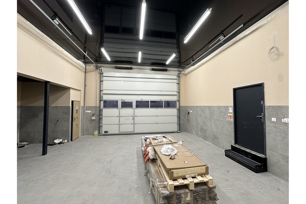 Lokal handlowy/usługowy - Wynajem - Jaworze, Polska - 44 - 800061103-144