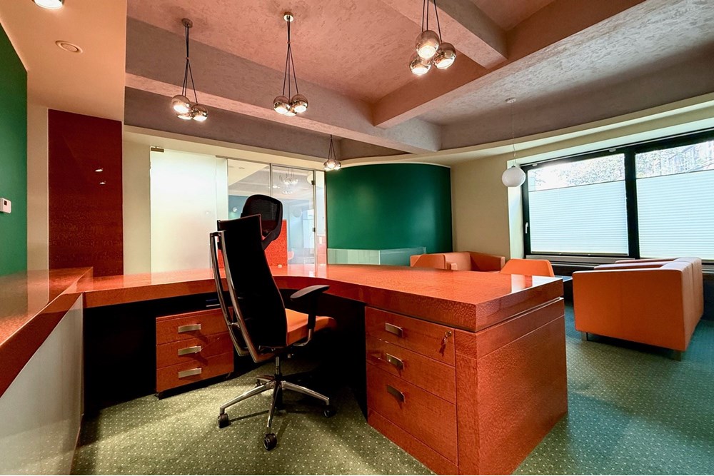 Lokal handlowy/usługowy - Wynajem - Bielsko-Biała, Polska - 2.jpeg - 470131040-438