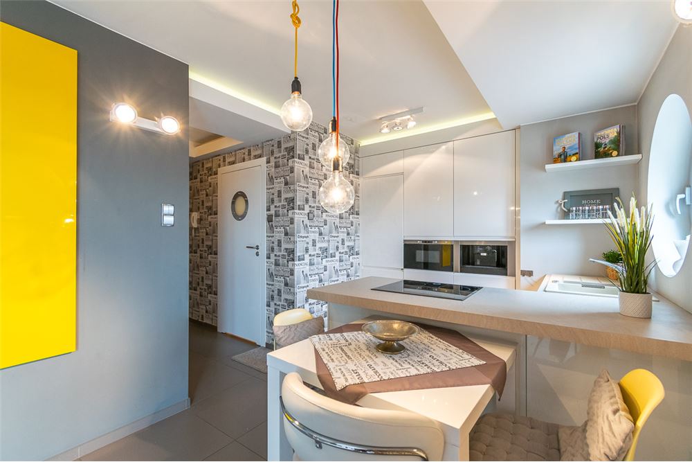 Mieszkanie - Sprzedaż - Łódź, Polska - 2 - 470191045-170