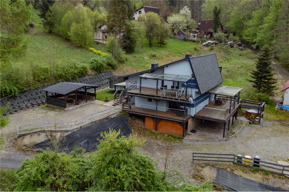 Nieruchomość inwestycyjna - Sprzedaż - Ustroń, Polska - 20 - 800061103-183