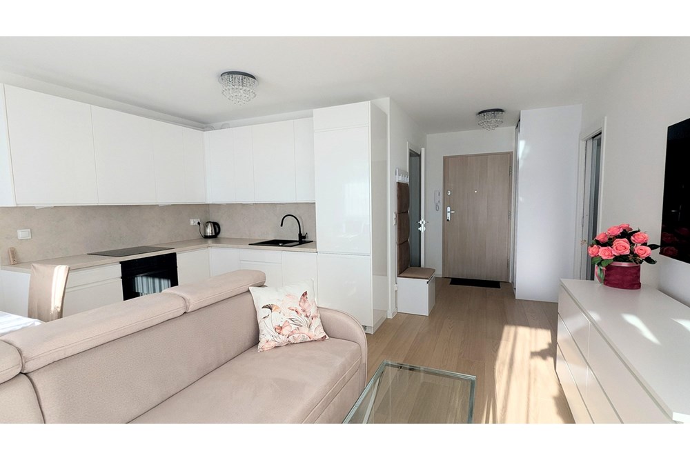 Mieszkanie - Wynajem - Kołobrzeg, Polska - PXL_20250425_153218255~2.jpg - 790221005-50