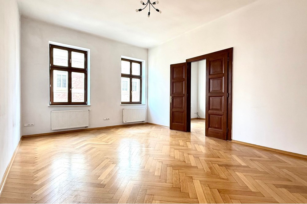 Lokal handlowy/usługowy - Wynajem - Bielsko-Biała, Polska - 16.jpeg - 470131094-21