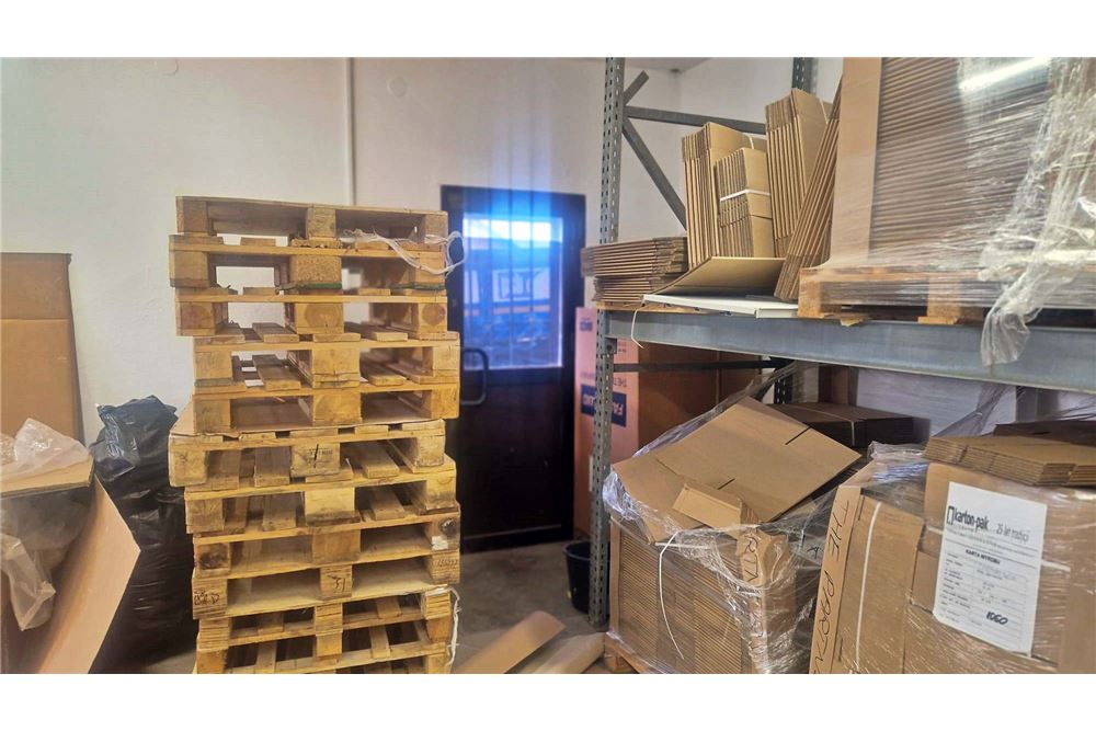 Lokal handlowy/usługowy - Wynajem - Cieszyn, Polska - 9 - 800061016-1144