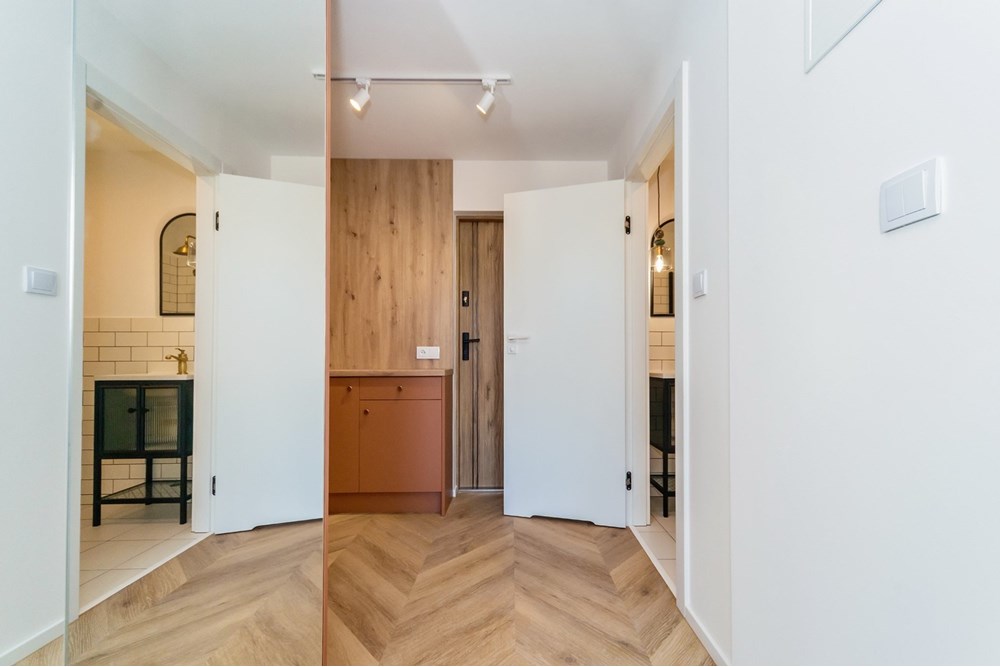 Kawalerka - Wynajem - Bielsko-Biała, Polska - 5.jpg - 800061057-198