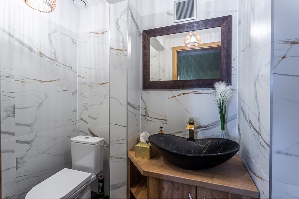 Lokal handlowy/usługowy - Sprzedaż - Łódź, Polska - Lokal-SPA-z-wyposazeniem-na-sprzedaz-Lodz-29.jpg - 470191039-136