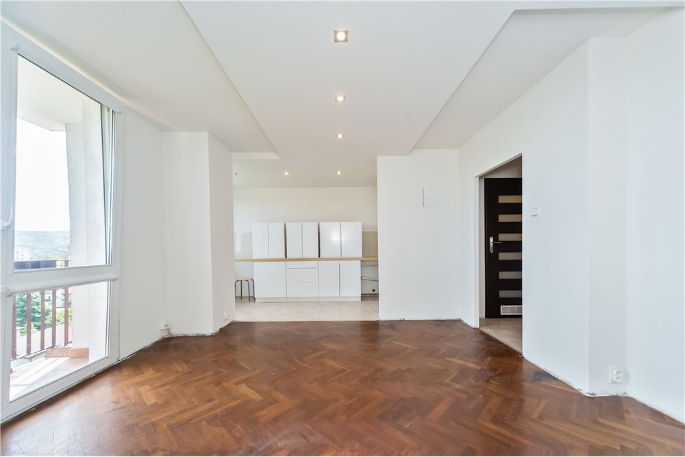 Mieszkanie - Sprzedaż - Bielsko-Biała, Polska - 1 - 800061100-88