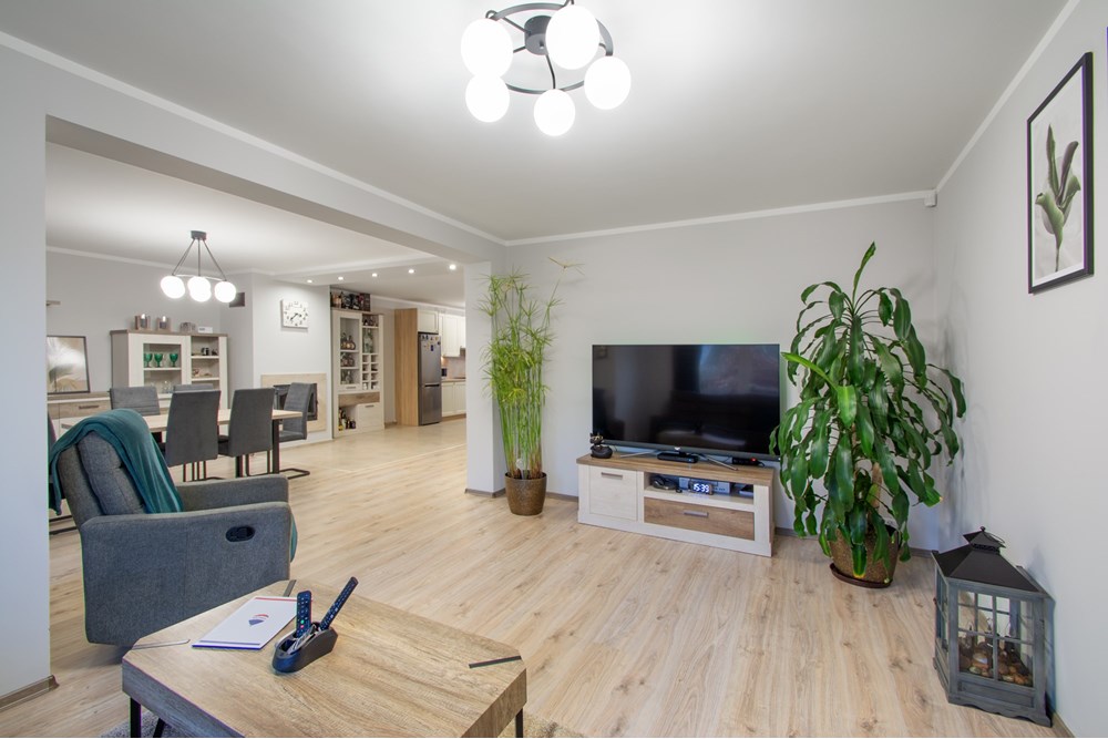 Dom w zabudowie szeregowej - Sprzedaż - Kołobrzeg, Polska - DSC_0049.jpg - 790221018-7