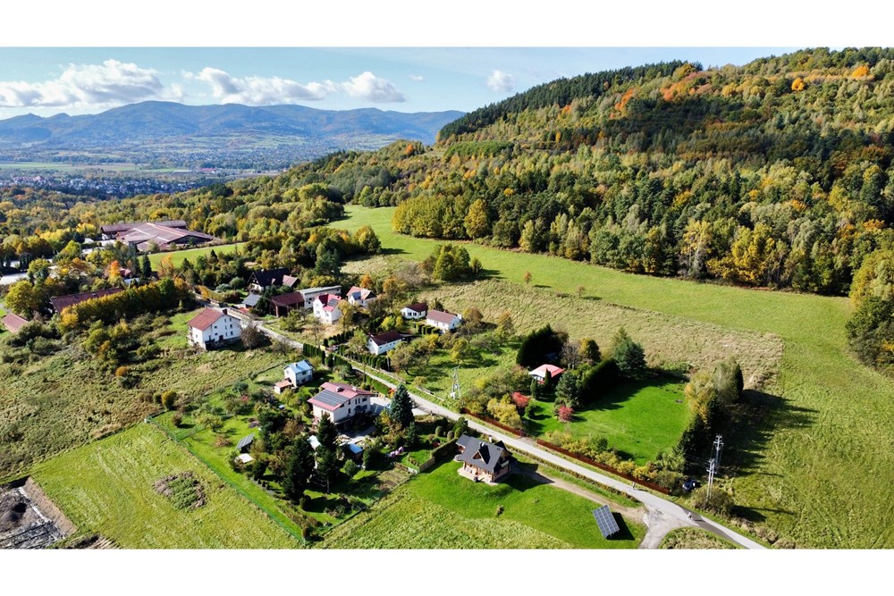 Nieruchomość inwestycyjna - Sprzedaż - Żywiec, Polska - dji_fly_20251013_125124_197_1760441769338_photo_optimized.jpeg - 800061098-178