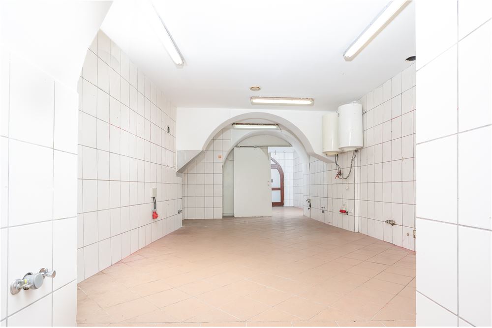 Lokal handlowy/usługowy - Sprzedaż - Kraków, Polska - 6 - 800241010-102