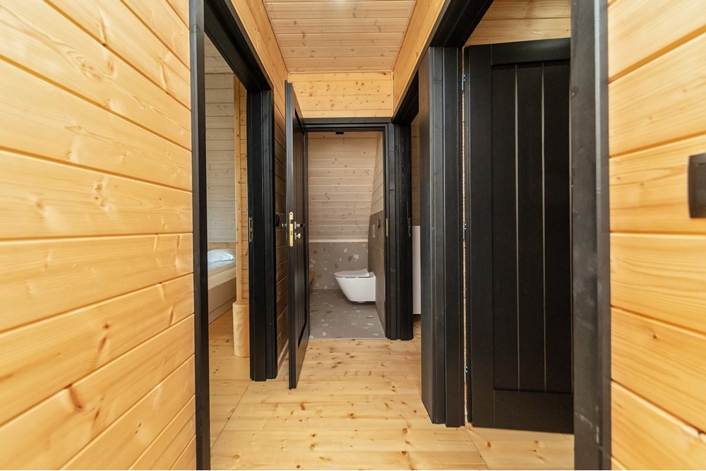 Biznes - Sprzedaż - Istebna, Polska - MIODM_026M.jpg - 800061093-116